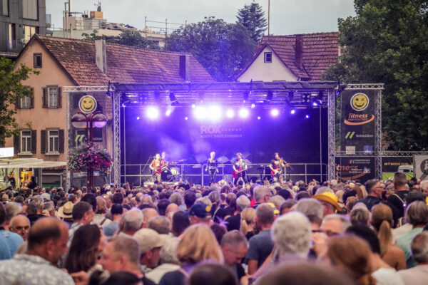 Sifi Rockt: Rox die Tribute Band von Roxette heizt auf dem Marktplatz ein