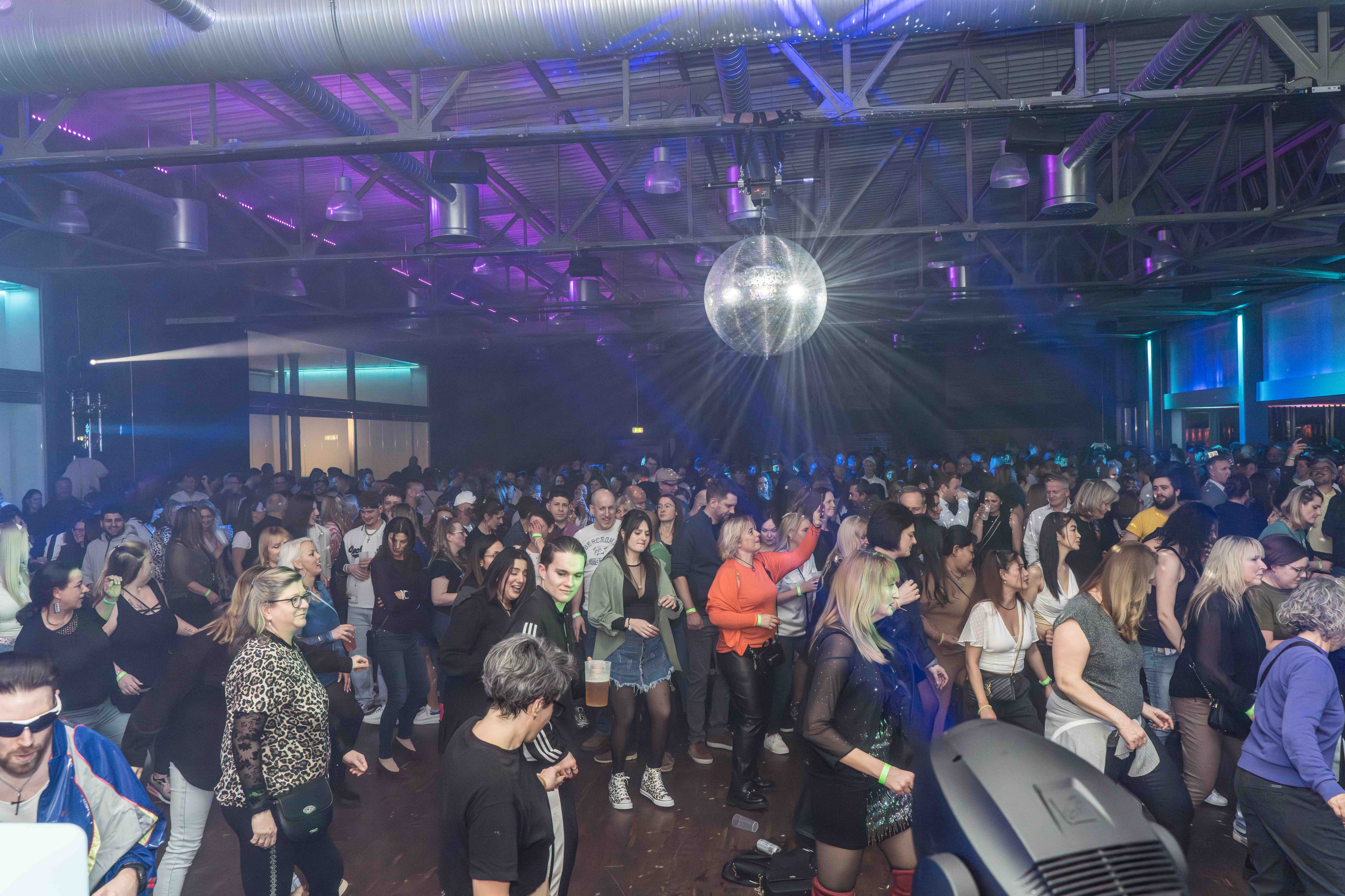 80 er 90er Party Legendenhalle BB 5.1.2026-59